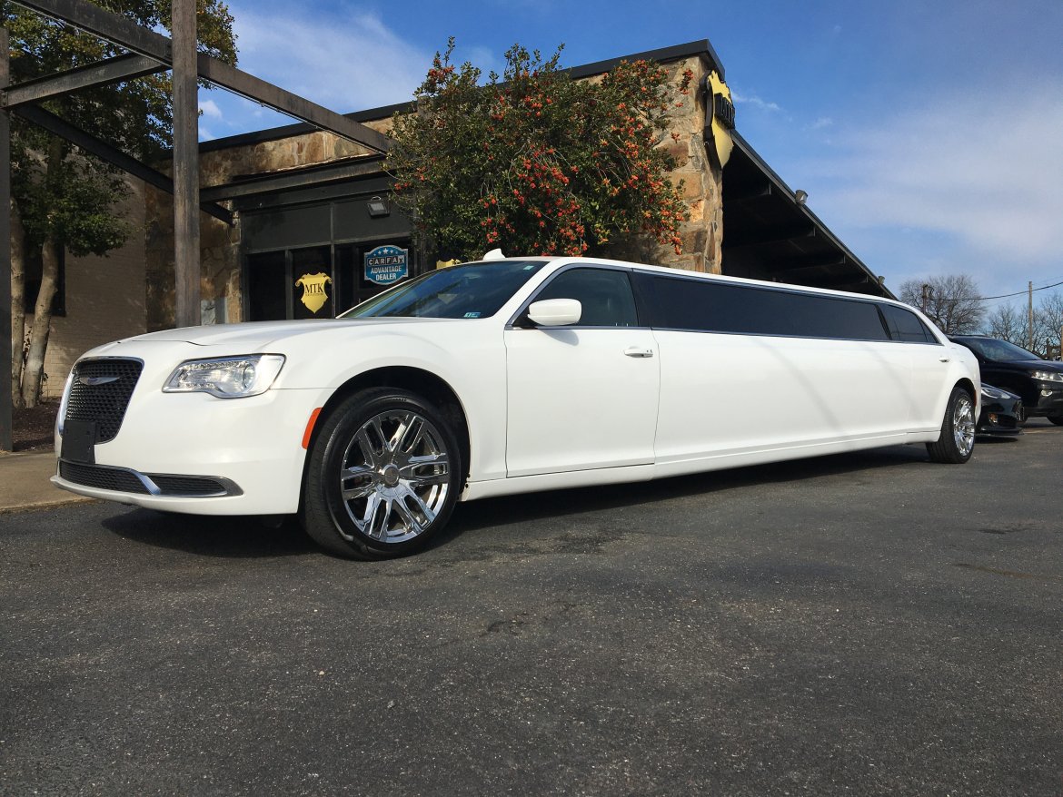 Classic White Stretch Limo